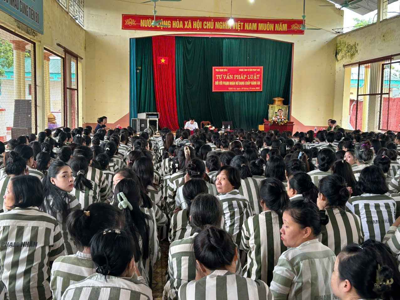 Pháp luật chạm đến trái tim – Ấm lòng phạm nhân ngày 20/10