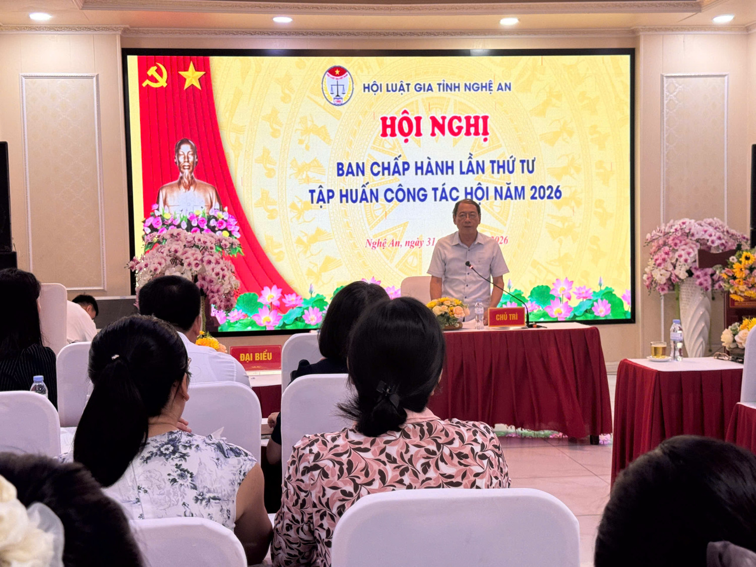 HỘI LUẬT GIA TỈNH NGHỆ AN ĐÁNH GIÁ KẾT QUẢ CÔNG TÁC 6 THÁNG ĐẦU NĂM, TRIỂN KHAI NHIỆM VỤ 6 THÁNG CUỐI NĂM 2026 KẾT HỢP TẬP HUẤN CHUYÊN ĐỀ VỀ LUẬT TRỢ GIÚP PHÁP LÝ VÀ NHỮNG KỸ NĂNG TƯ VẤN PHÁP LUẬT